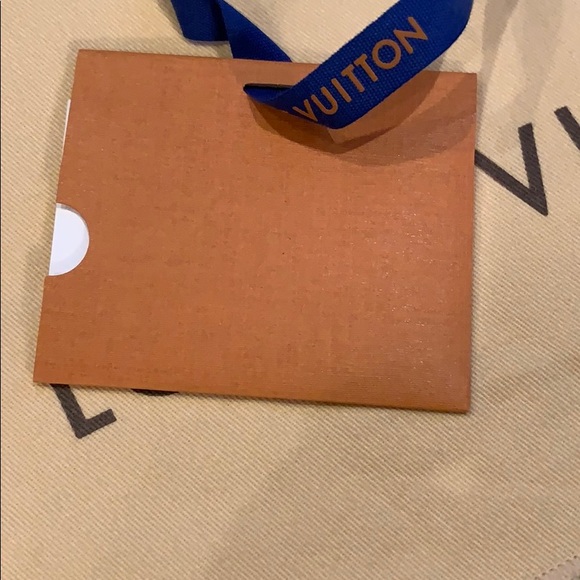 LV gift tag - Picture 3 of 4